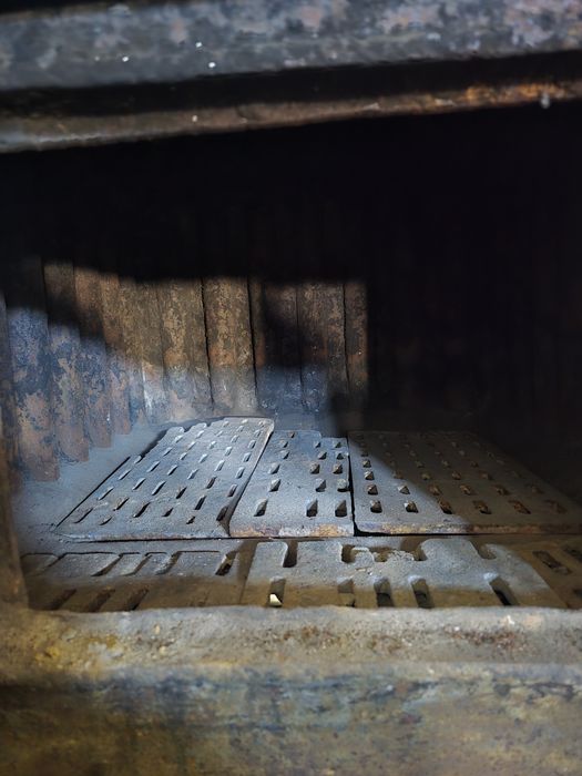 Продам котел на твердом топливе