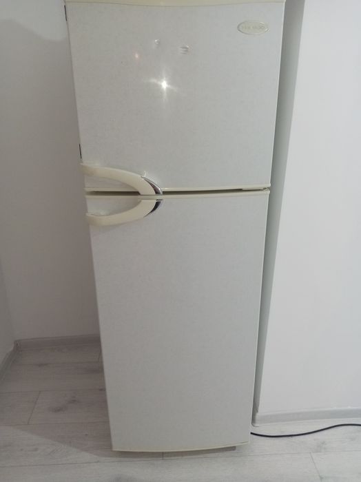 Продам холодильник рабочий