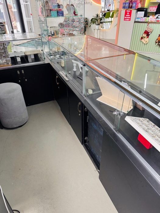 Ветрина для украшений