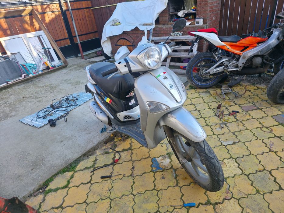Cadru cu acte Piaggio Liberty, carte RAR, ITP, fiscal