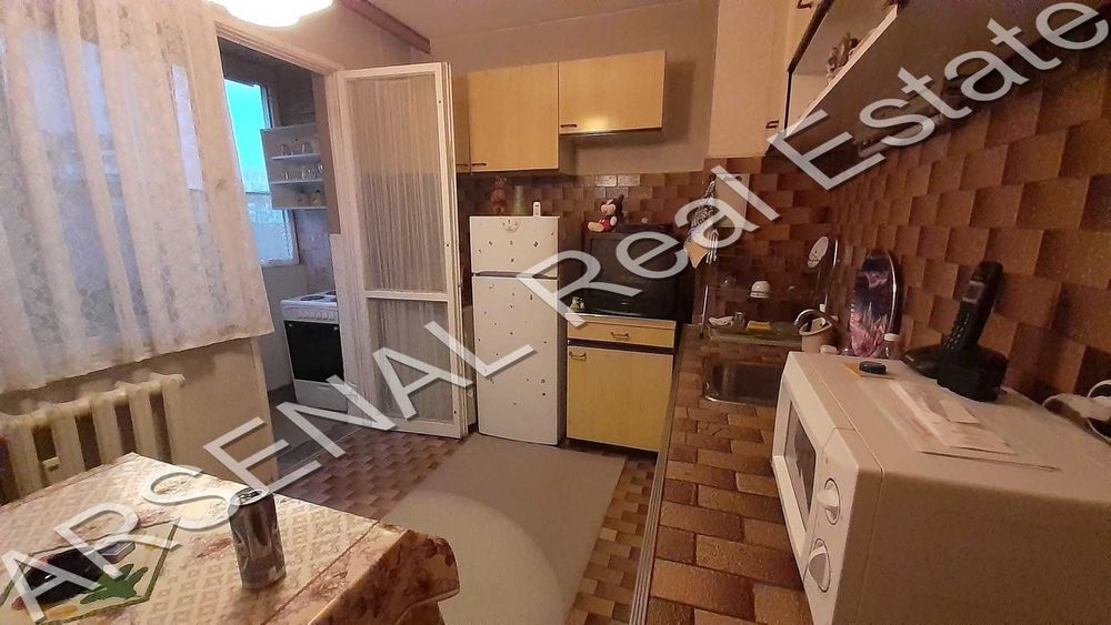 Дава се под наем Тристаен апартамент в София, Света Троица - 90 кв.м за 400 € - Снимка #2