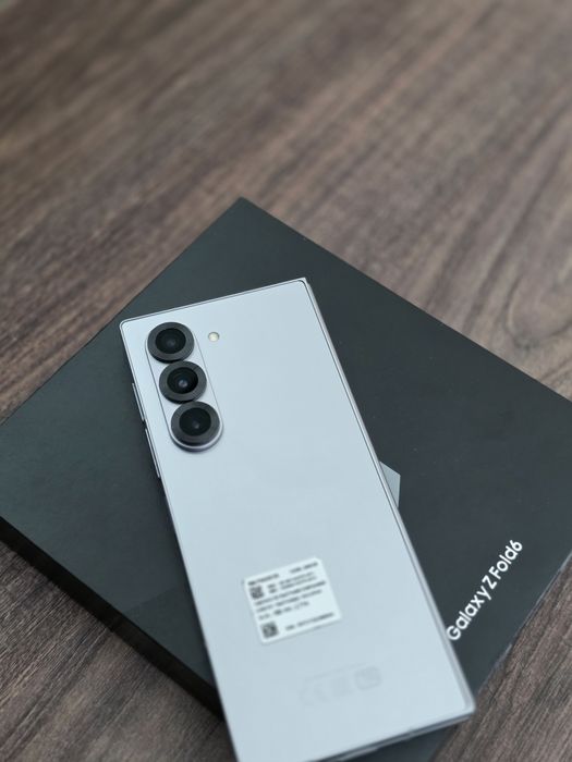 Samsung Z Fold 6 смартфон (Титан)