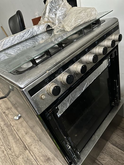 Газовая плита Medea, духовка электрическая, конвекция.