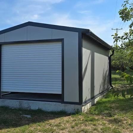 Vand garaje auto pe structura metalica