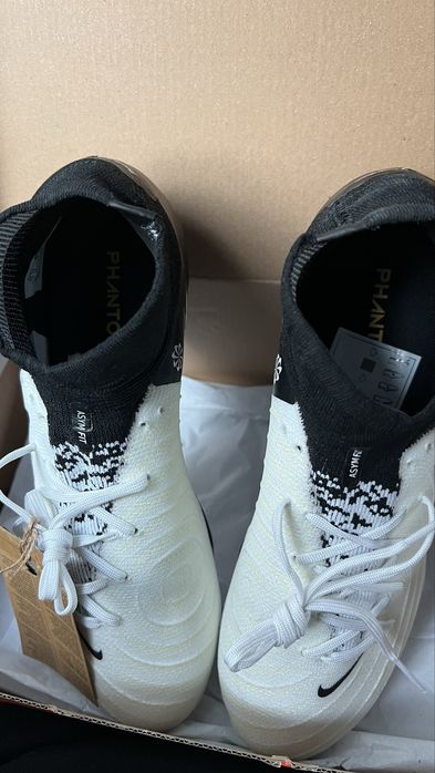 Бутонки Nike Phantom Luna