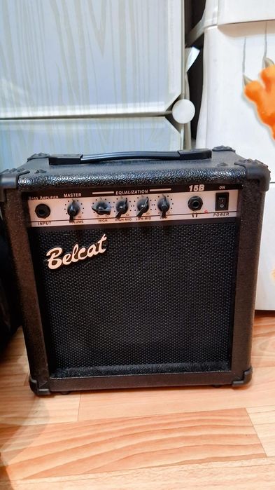 Бас гитара + чехол+ комбик