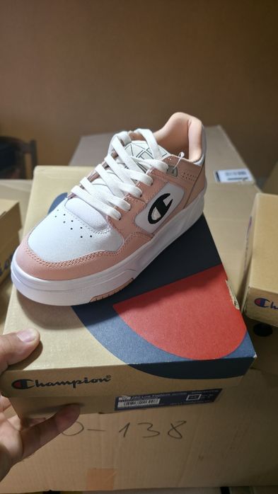 Маратонки.Outlet