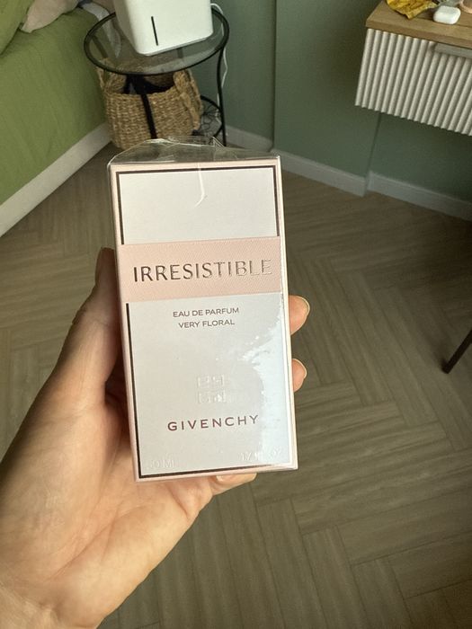 Парфюм Givenchy irresistible/ Moncera Saharian wind