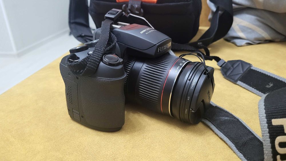 Продаю Фотоаппарат Fujifilm finepix hs20exr