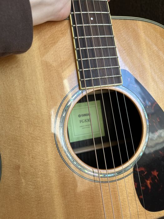 Yamaha FG830 акустическая гитара