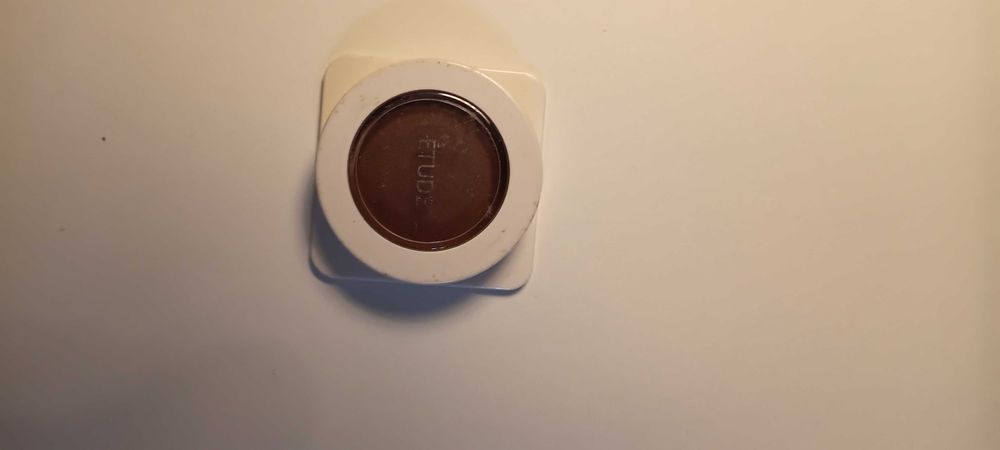 Сухие импортные тени коричневого цвета