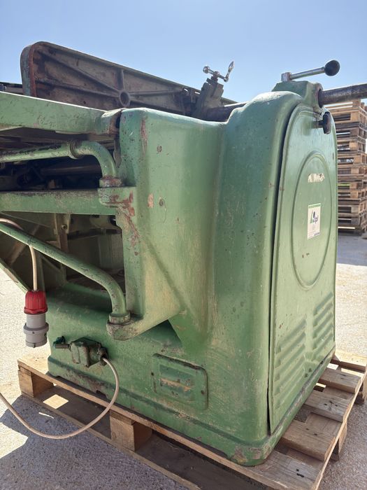 Masina de indreptat si rindeluit la grosime, combinata abricht/grosime