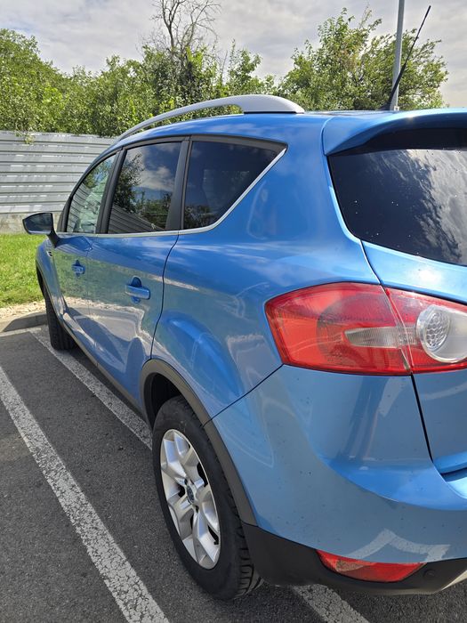 Vând Ford Kuga 2010