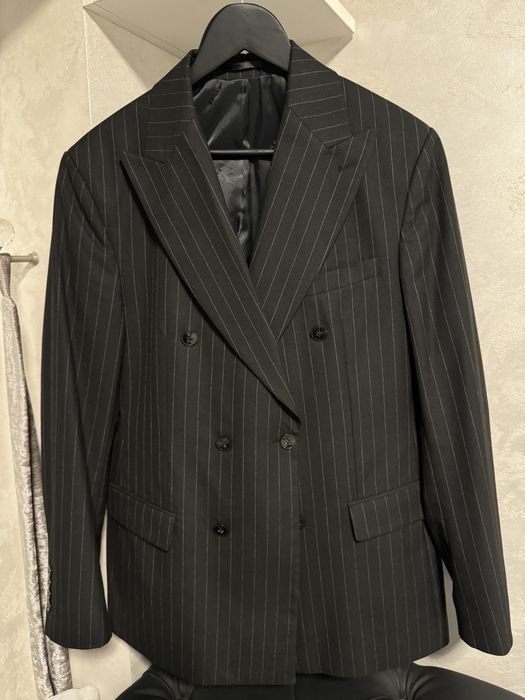 Vand Costum Negru Duffy