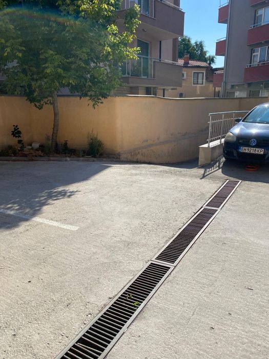 Продавам гараж център Ул.Драгоя Божилов 9