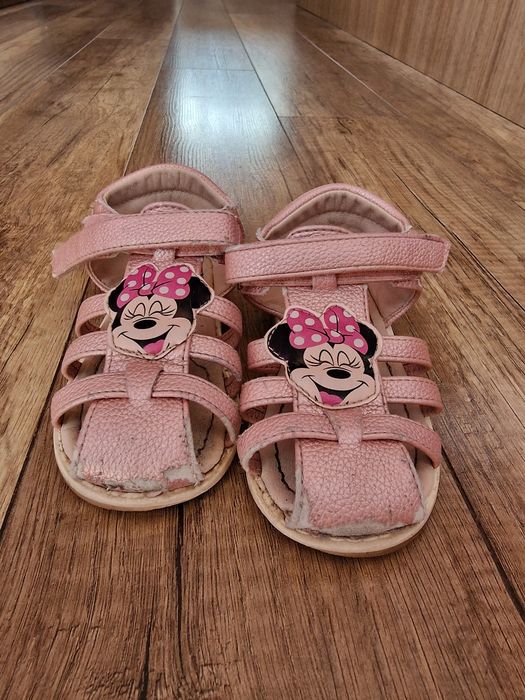 Маратонки джапанки пантофи сандали