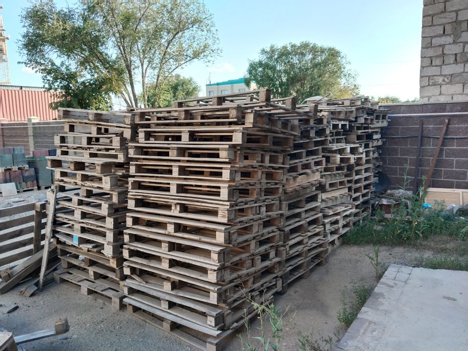 Продам поддоны цена договорная
