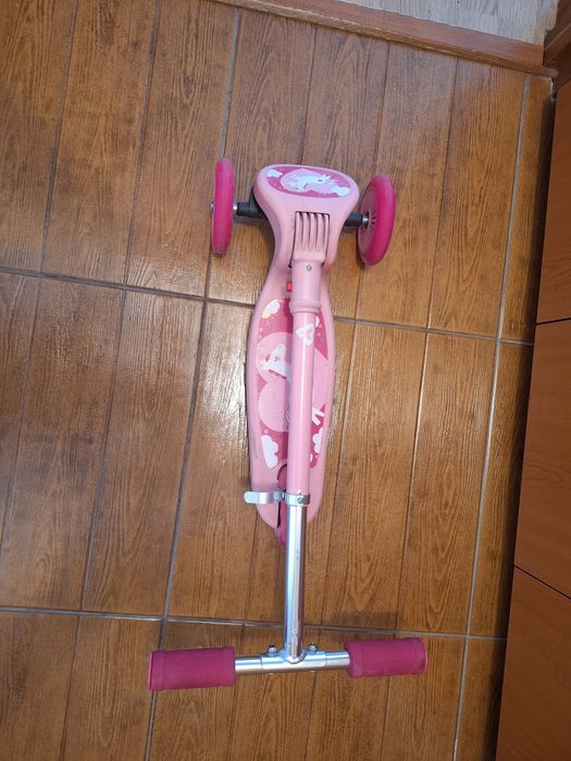 Trotineta pentru copii fetite