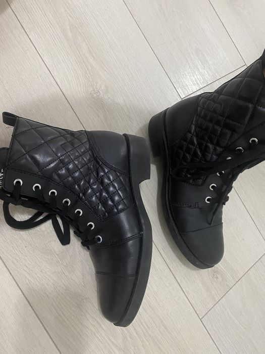 Ghete Guess marimea 38 negre, din piele