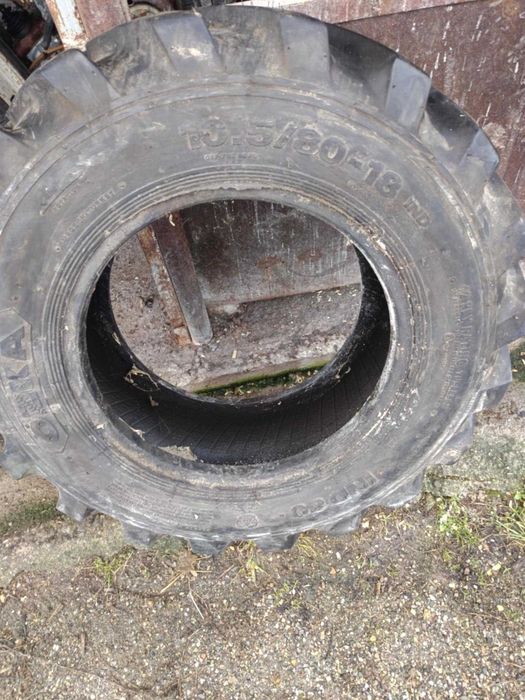 Гуми 5 бр. За камион/ багер/ трактор