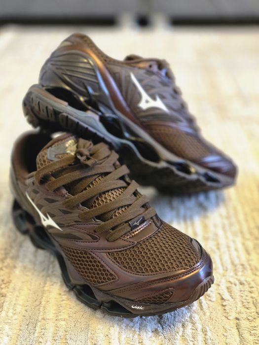 Mizuno кроссовки новые