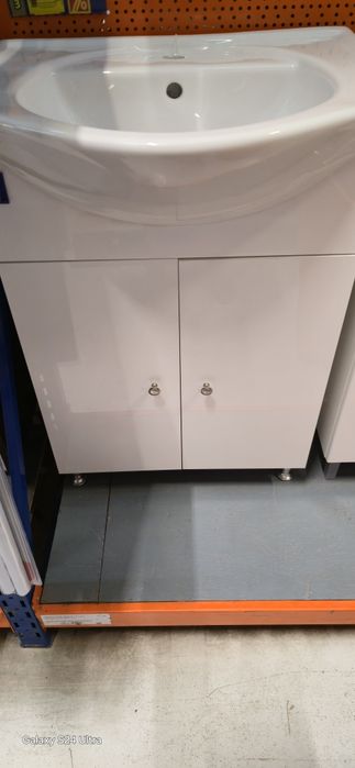 Mobilier baie, toate sunt noi