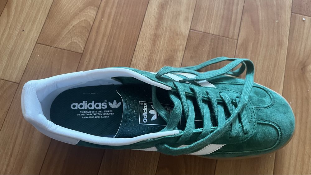 Adidas кроссовки