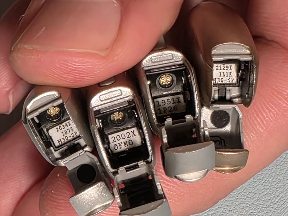 Мощни слухови апарати Phonak - швейцарски за тежка слухозагуба