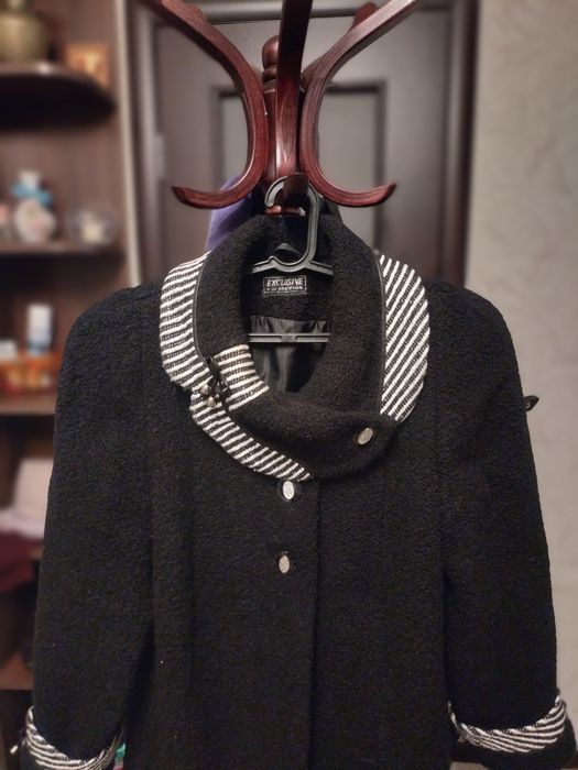 Продам женское пальто