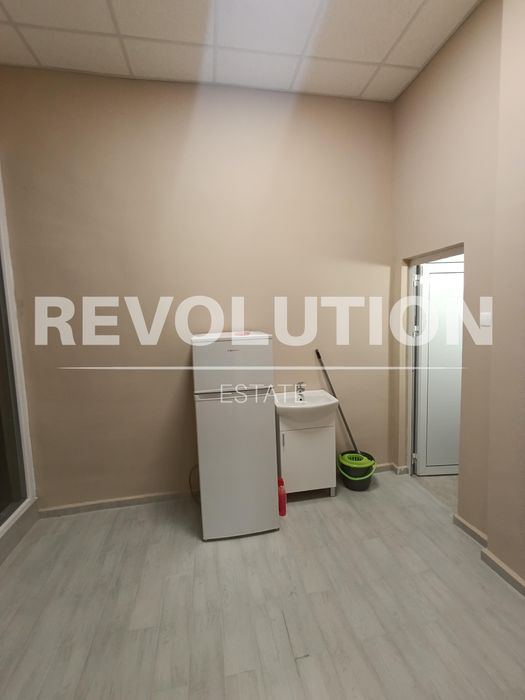 Дава се под наем Офис в Варна, Автогара - 130 кв.м за 750 € - Снимка #5