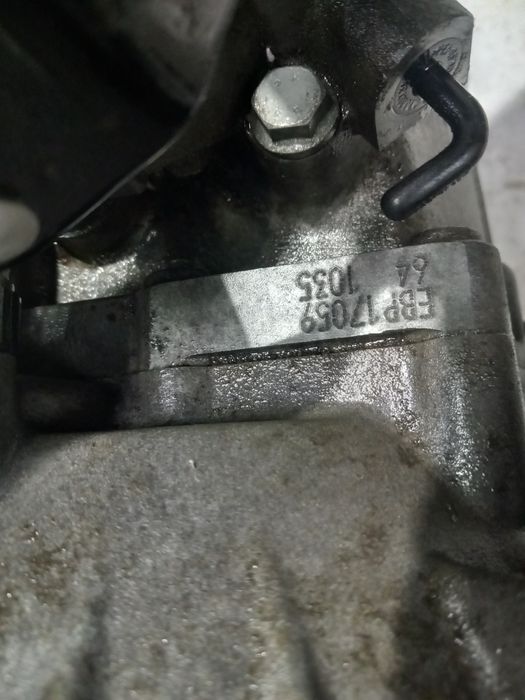 Cutie viteze vw bital 2.0 AQY benzina 2002  5trepte