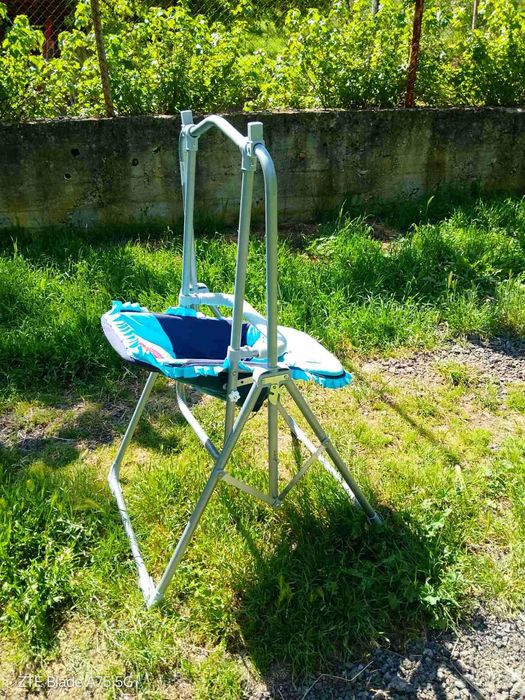 Детска люлка и лятна количка