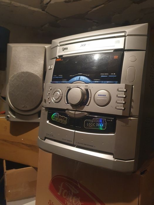 Combină muzicală LG.