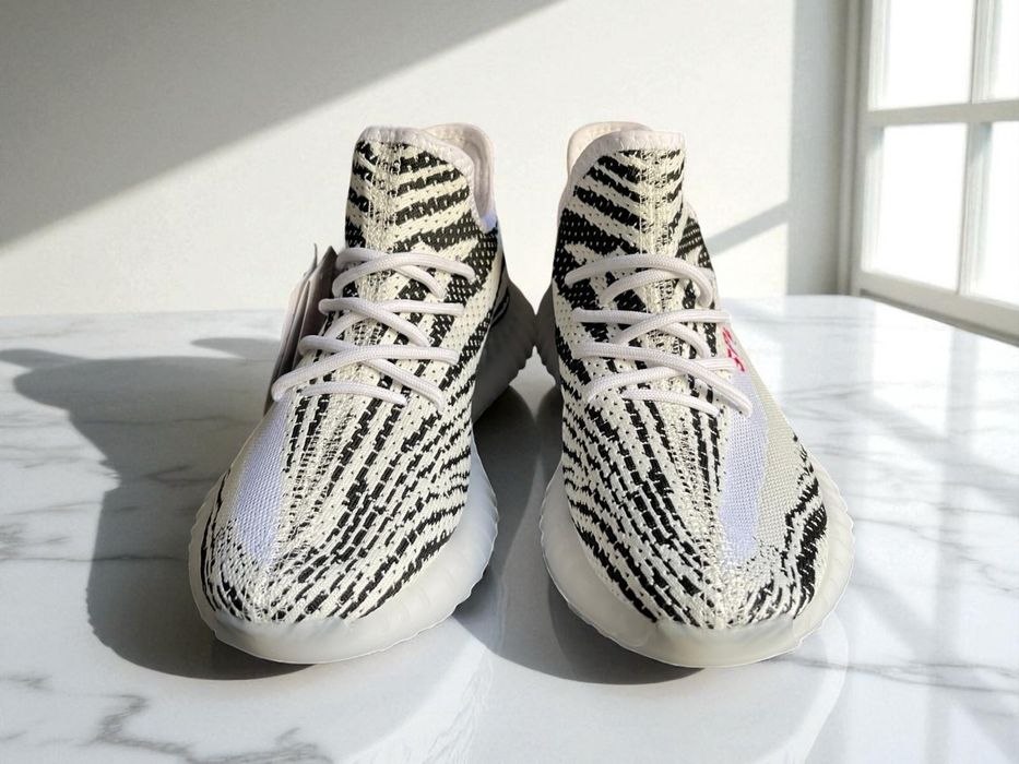 Yeezy Boost 350 V2 Zebra