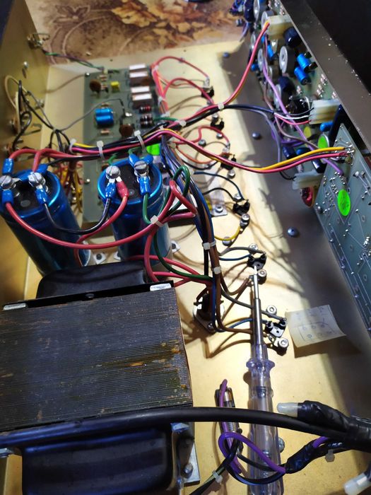 Усилвател,глава за бас китара Rickenbacker Road 440-USA