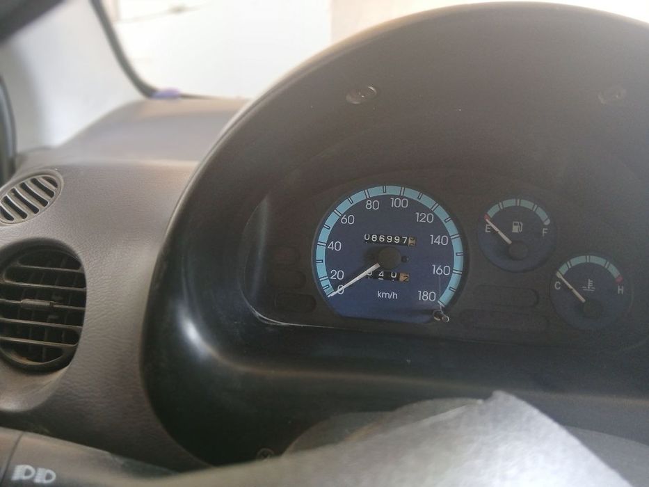 Matiz 2010 yil sotiladi 68000 yurigan