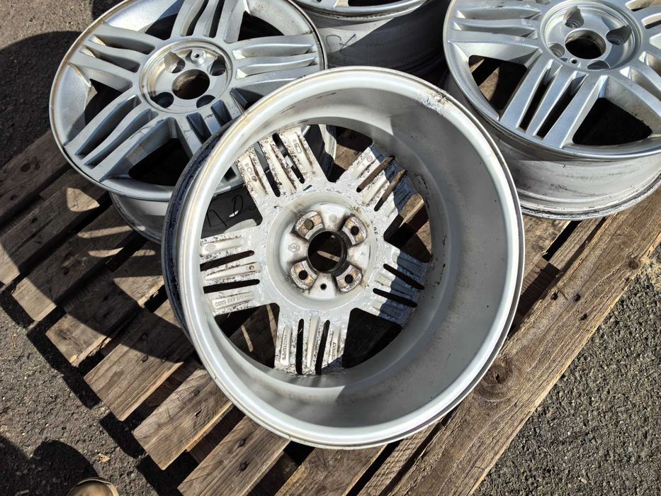 16 цола 4 х 100 мм Рено / Дачия и други - 6,5 Инча / ЕТ 49