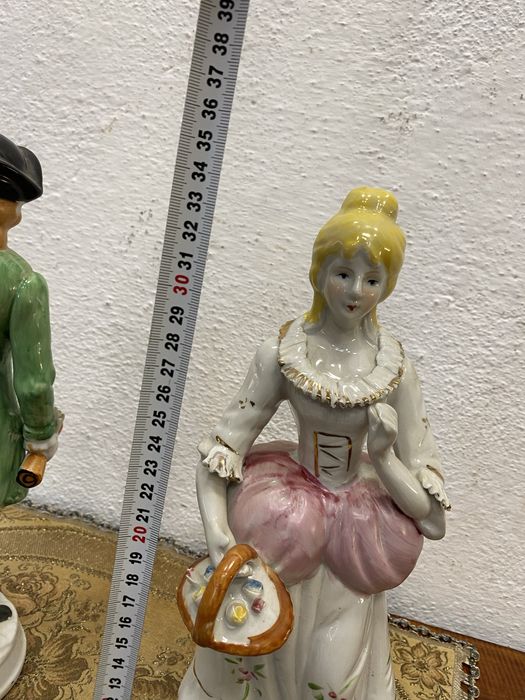 Високи немски фигури от порцелан