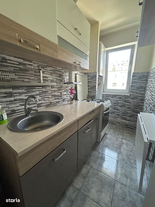 Apartament semidecomandat, etaj 3/4, renovat, zona Florilor!