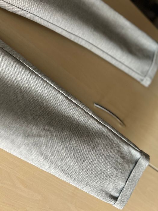 Pantaloni eleganți zara