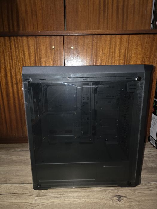 Кутия за компютър Cougar MX330-G