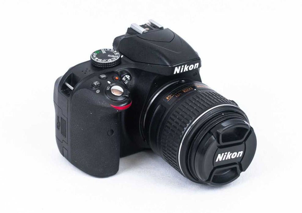 Nikon D3300 kit + obiectiv 18-55mm - 22.000 de cadre - Aparat foto DSLR
