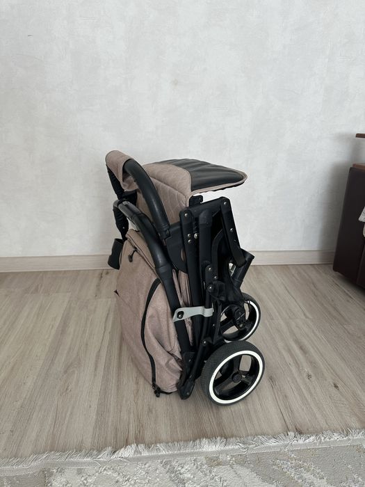 Продам детскую коляску