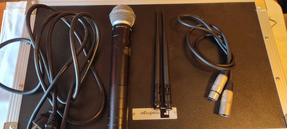 Microfon Shure UR 2,capsula beta 58.Microfon plus Keys.