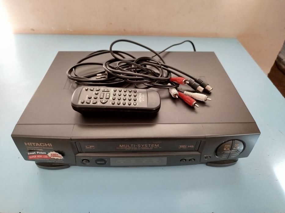 Видеоплеер HITACHI, б. У.
