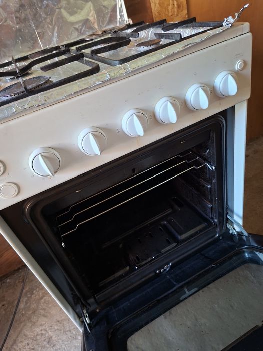 Vand Aragaz zanussi