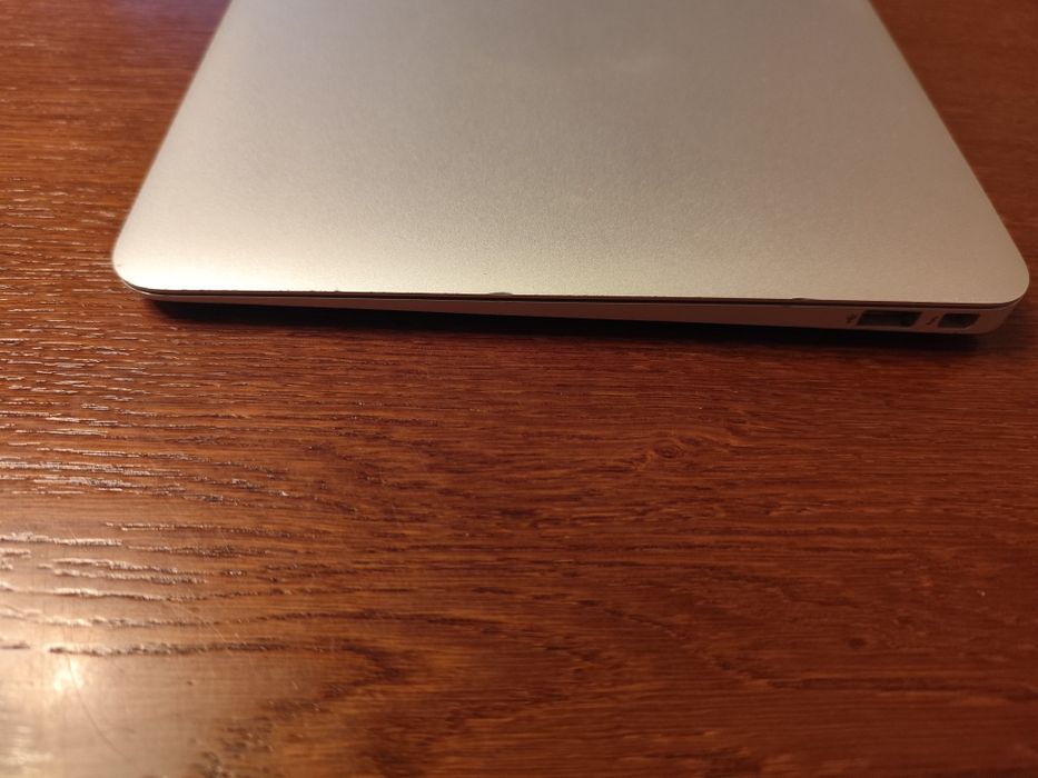 MacBook Air 11" A1465, 2015 1.6GHz 4Gb RAM 128Gb SSD
