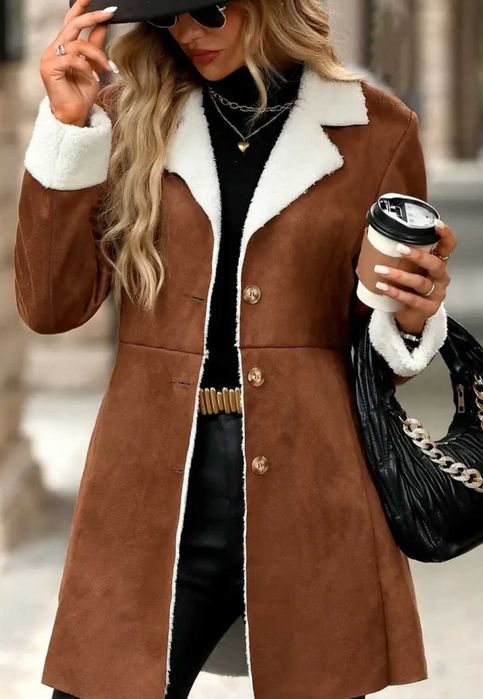 Елегантно дамско палто