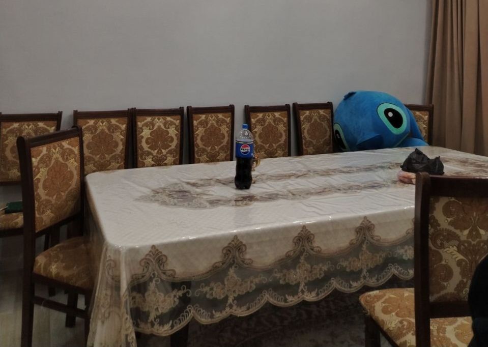 Стол стул сотилади