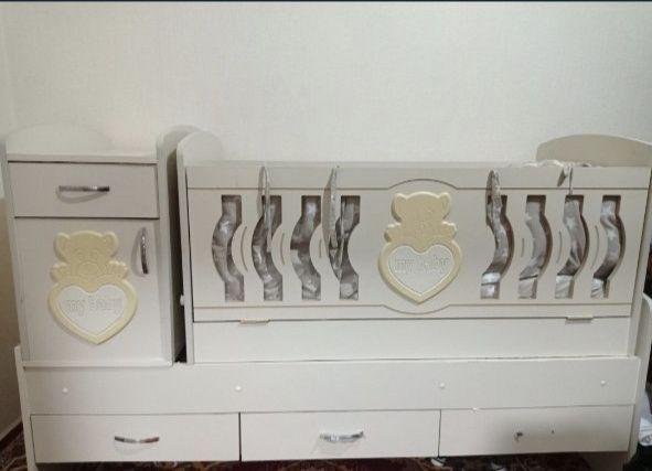 Bolalar kravati sotiladi